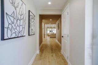 New 5 bed w/hot tub close to Universal sleeps 12 - Los Angeles - 1