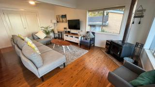 Absolute lakefront house - enjoy the sunrise - 7