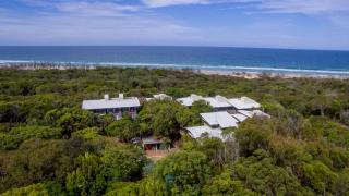 Surfside Beach House 23 Rainbow Shores Aircon Walk To Beach Pool - 4