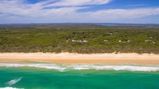 Surfside Beach House 23 Rainbow Shores Aircon Walk To Beach Pool - 2