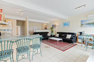 Black Dolphin Waterfront Apartment - San Remo - 4