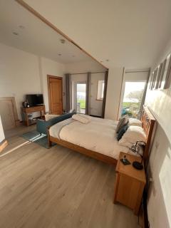 Coed y Berclas guest room, wonderful view - 5