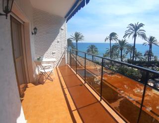 estudio de ensueño a pie de playa en Marbella en el SKOL - 1