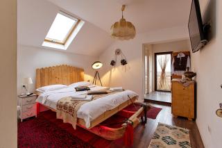 Gradina Lu' Ion "A Home Away From Home" - 7
