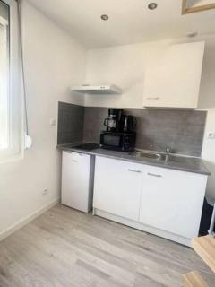 Atypique T1 Duplex - WIFI .Parking .Proche .Gare - Saint-Quentin - 9