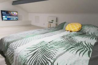 Atypique T1 Duplex - WIFI .Parking .Proche .Gare - Saint-Quentin - 2