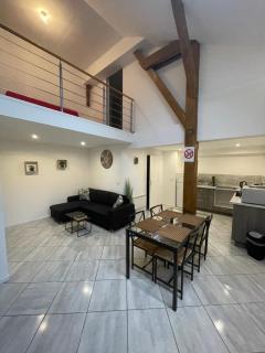 Le Familiale climatisé & Wi-fi - Paroy-sur-Tholon - 0