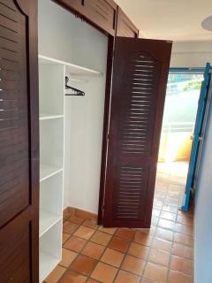 Studio au soleil levant, avec piscine - 4