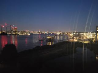 Stunning 3 Double Bedroom Apt in Greenwich near O2 - 4