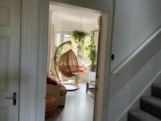 The Lookout with private bathroom - loft suite in Colony townhouse - 1