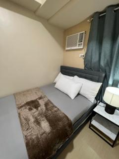 Cozy 2 Bedroom Condo with Balcony for Rent - Iloilo - 1
