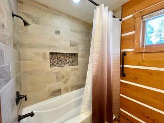 Scenic Wonders & Apt. - 3