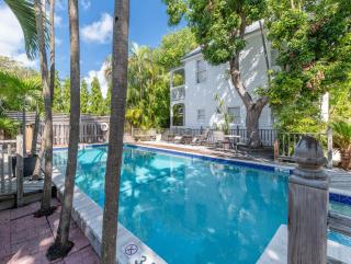 *New Listing* Cozy Key West Hideaway in Old Town with a pool - 8
