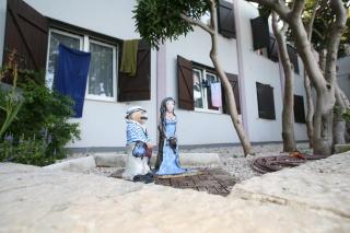 Beach Hotel - 6