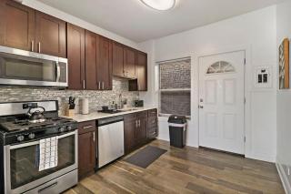 Furnished 3BR Apt with Abundant Natural Light - Belle Plaine 2W - Chicago - 9