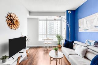 AOC Suites - High-Rise Condo - City View - Toronto - 8