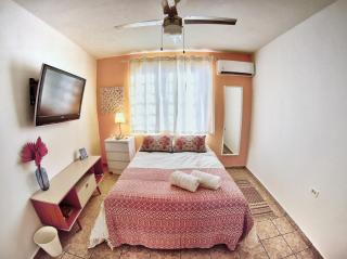 Salinas House - The World’s favorite stay! - Salinas - 2