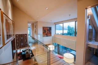 Lakeside Road - Sleeps 8 - Lake Views - Lake Front - Wanaka - 2