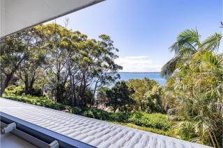 Sanctuary on Dutchies, 18 Gloucester Street - Water views, Air Conditioning, WiFi and Close To Town - Nelson Bay - 2