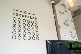 Bedspread Hostel - 8