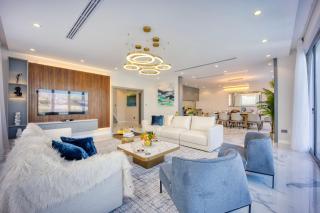 Villa Siena -Exclusive 5-Bedroom Villa by Luxury Explorers' Collection - Dubai - 3