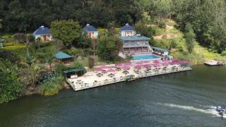 Bunyonyi Safaris Resort - 0