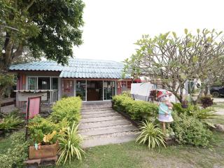 RoomQuest Chonburi Phanat Nikhom - - 8