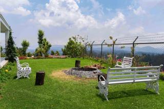 StayVista at The Lilly Ooty with Breakfast - Ooty - 6