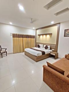 Raj Darbar - 10 Meter From Golden Temple - Amritsar - 4