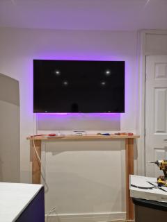 Balco Sherwood Apartment - 2 Bedrooms, 5 beds - Sky tv and internet - 1