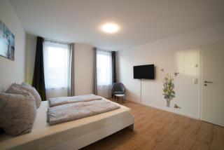 Schöne Ferienwohnung 78m2, 3 Schlafzimmer, 2 Bäder, Zentrumnah, 1OG - Erfurt - 1