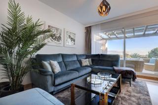 Luxurious 80m² studio apartment, stunning sea views - Rio Real Golf, Marbella - 1