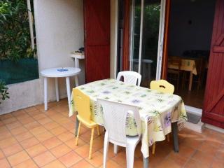 Villa mitoyenne avec piscine, parking, climatisation et proche mer, idéale pour 4 personnes - FR-1-607-89 - Cap d'Agde - 4