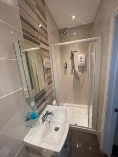 Oakhurst Gatwick B&B - Crawley - 2