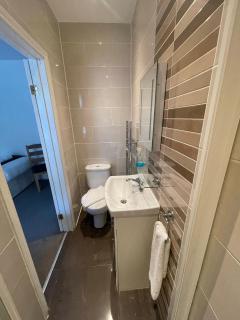 Oakhurst Gatwick B&B - Crawley - 1