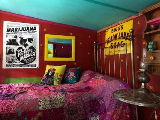 Surfers and walkers cosy camping cabin - Ilfracombe - 3