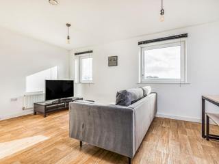 Central Modern Flat with Parking - Pass the Keys - 4
