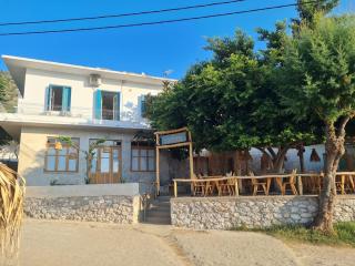 Big apartment on the beach - Tolo - 7