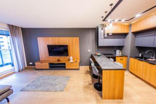 Euro Riverside Luxury Apartment 2 - 5