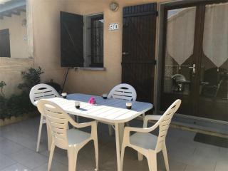 Pavillon T2 Mezzanine, 6 couchages, proche plage, terrasse, parking privé, TV, lave-linge - FR-1-81-92 - Port Leucate - 0