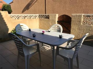 Pavillon T2 Mezzanine, 6 couchages, proche plage, terrasse, parking privé, TV, lave-linge - FR-1-81-92 - Port Leucate - 9