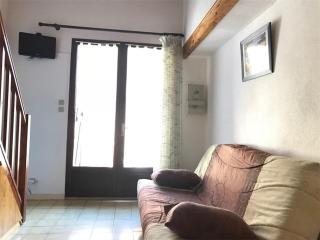 Pavillon T2 Mezzanine, 6 couchages, proche plage, terrasse, parking privé, TV, lave-linge - FR-1-81-92 - Port Leucate - 7