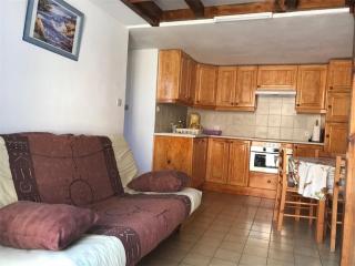 Pavillon T2 Mezzanine, 6 couchages, proche plage, terrasse, parking privé, TV, lave-linge - FR-1-81-92 - Port Leucate - 8