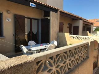 Pavillon T2 Mezzanine, 6 couchages, proche plage, terrasse, parking privé, TV, lave-linge - FR-1-81-92 - Port Leucate - 1