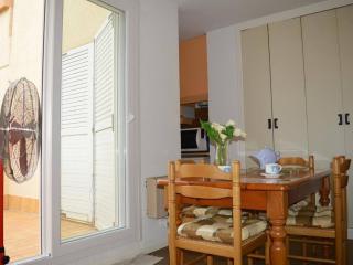 Appartement familial climatisé, proche mer et commerces, 2 pièces, 4 couchages, terrasse équipée - FR-1-225-240 - Argelès-sur-Mer - 8