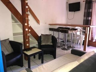 Villa T3 Mezzanine 6 pers. avec piscine, parking privé, proche plage et commerces - FR-1-81-270 - 1