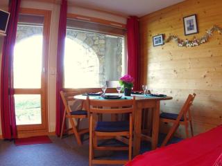 Studio cabine chaleureux avec terrasse, proche pistes - 4 pers, animaux OK, parking en option - FR-1-291-772 - Valmorel - 0