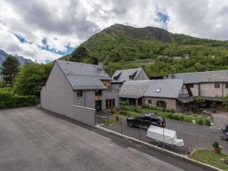 Charmant T2 avec Balcon et Parking Privé - Proche Centre et Téléphérique - FR-1-296-138 - Saint-Lary-Soulan - 2