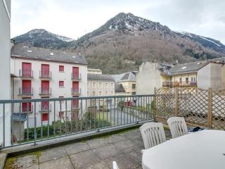 Appartement T2 à Cauterets avec Terrasse, Local à Ski, et Proche Télécabine - FR-1-401-1 - 1