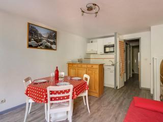 Studio cabine 6 pers, idéal montagne, ascenseur, ski, parking, animaux admis - FR-1-403-12 - 0